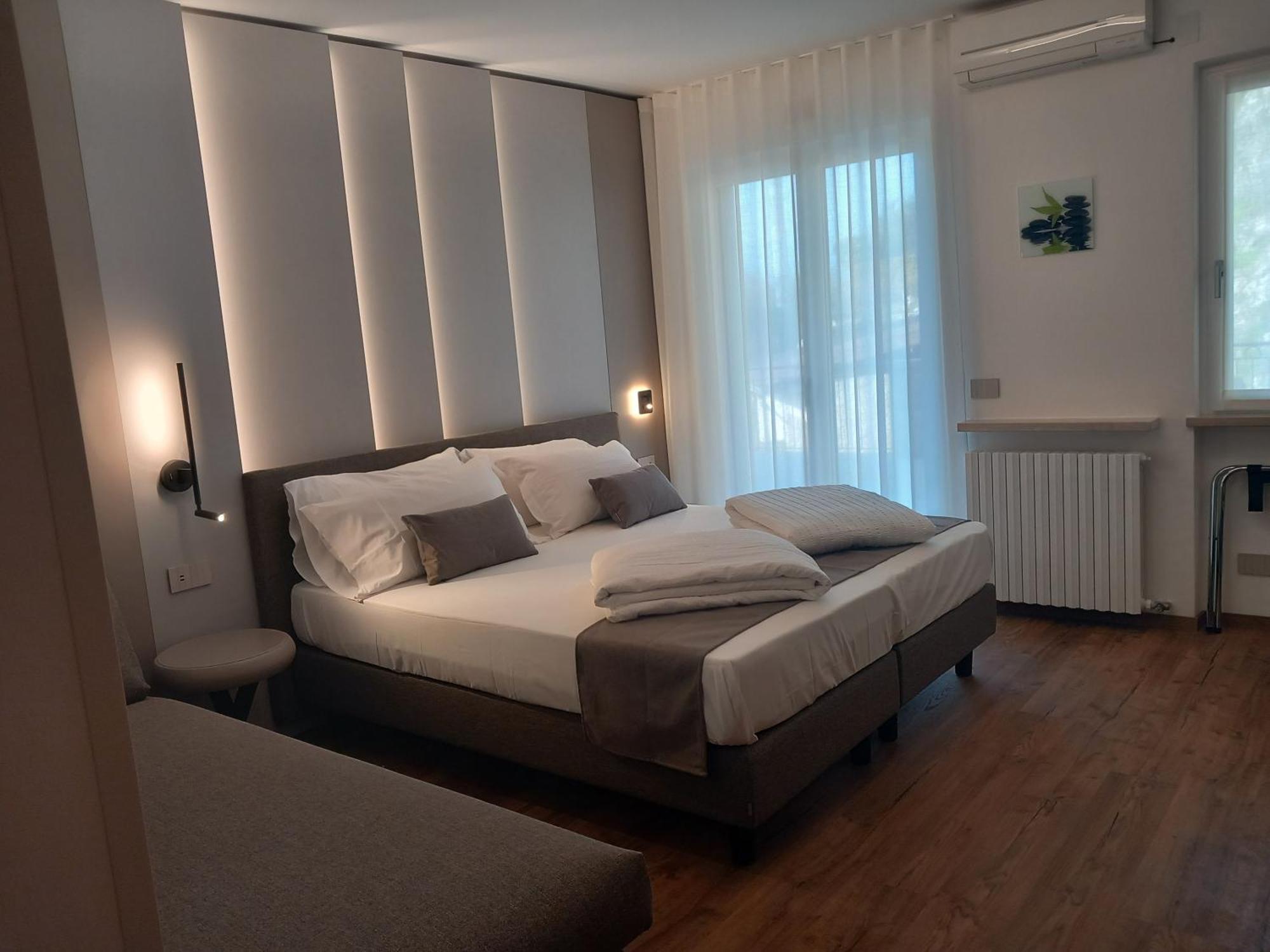 Hotel Pace Brenzone Extérieur photo