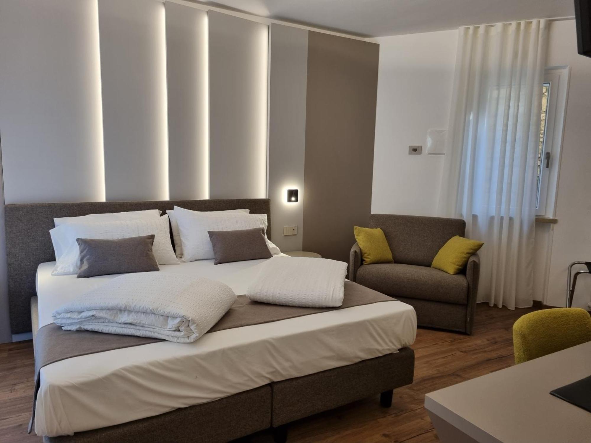 Hotel Pace Brenzone Extérieur photo