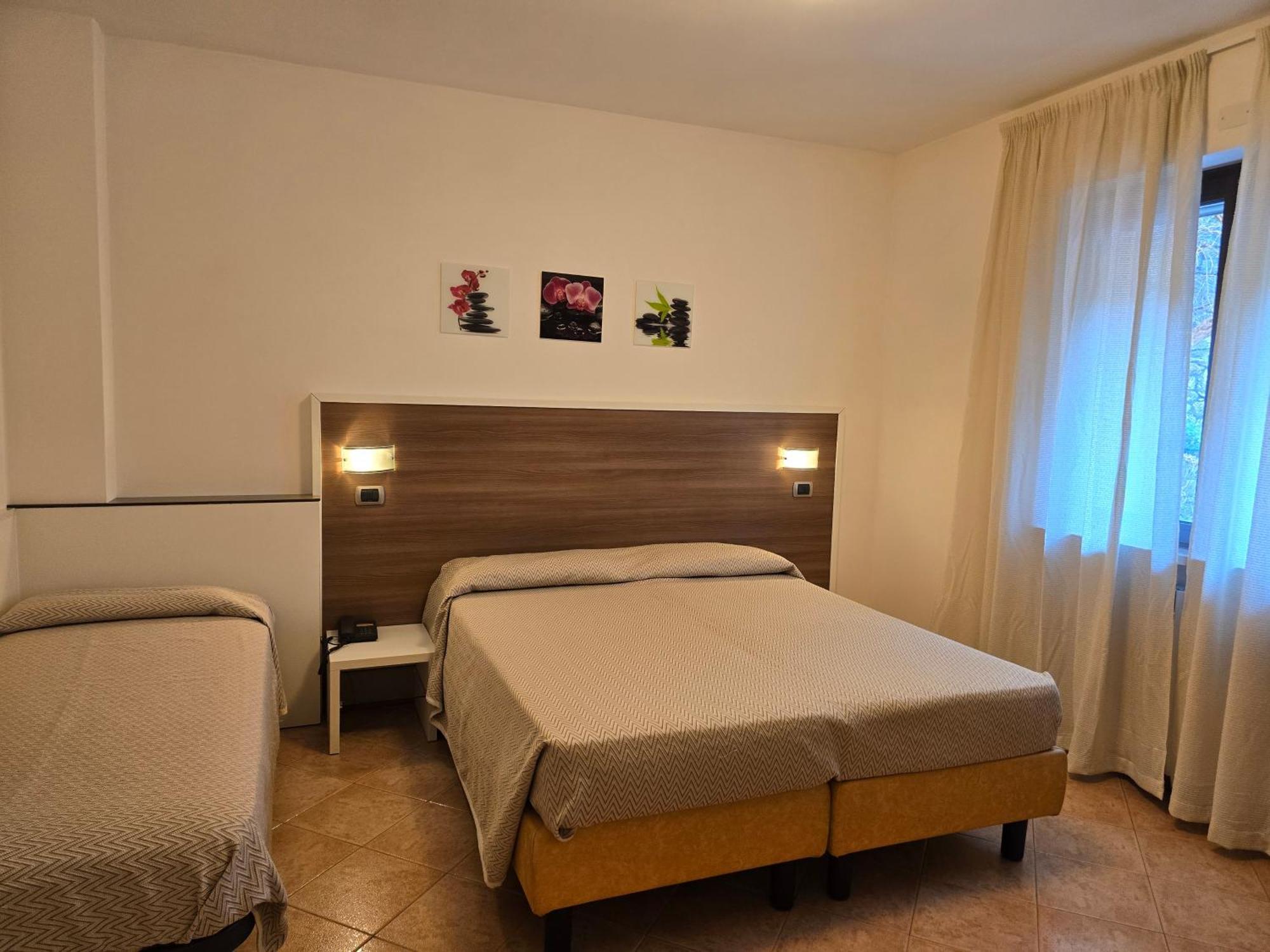 Hotel Pace Brenzone Extérieur photo