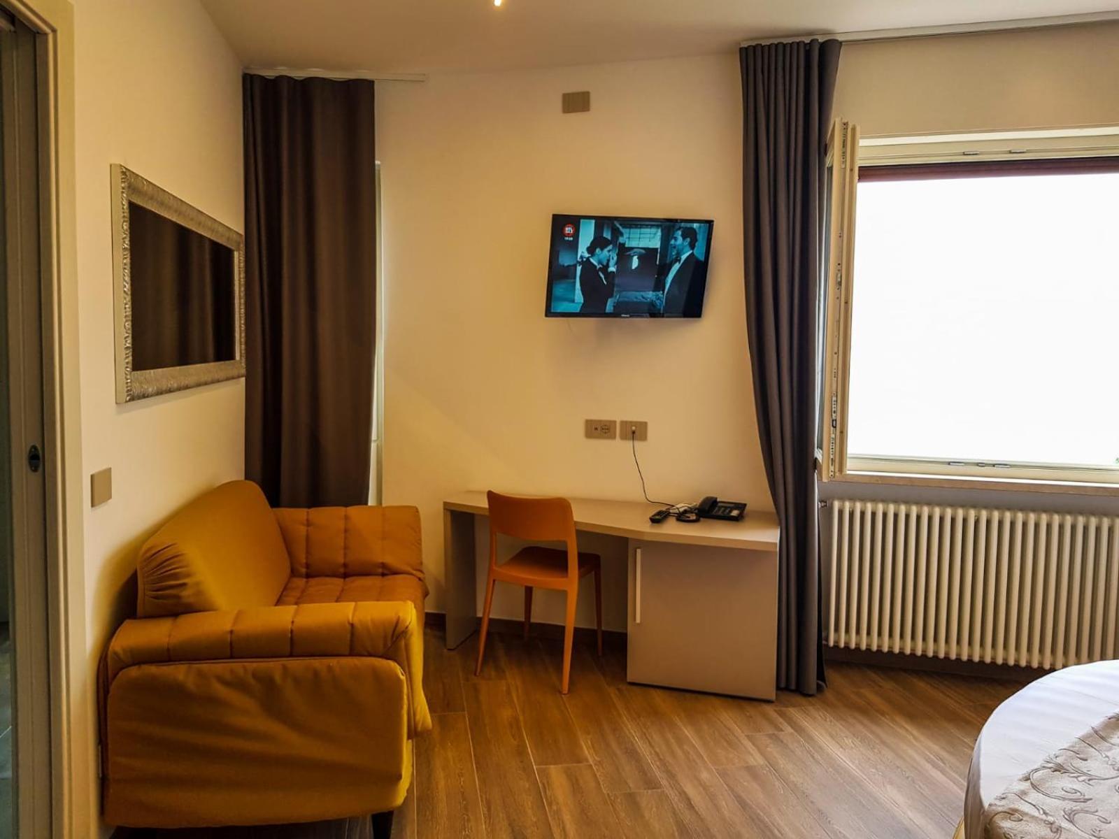 Hotel Pace Brenzone Extérieur photo