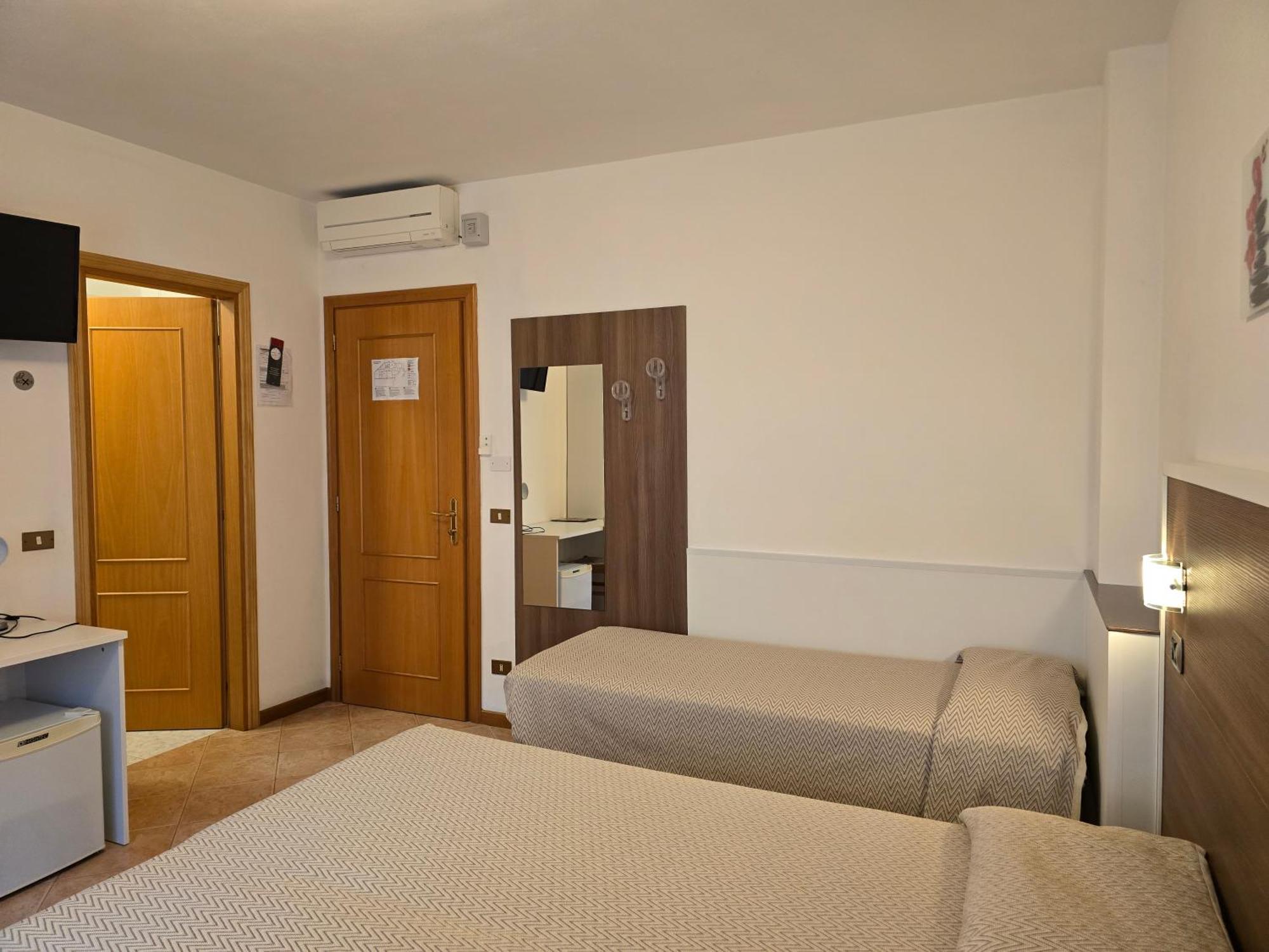 Hotel Pace Brenzone Extérieur photo