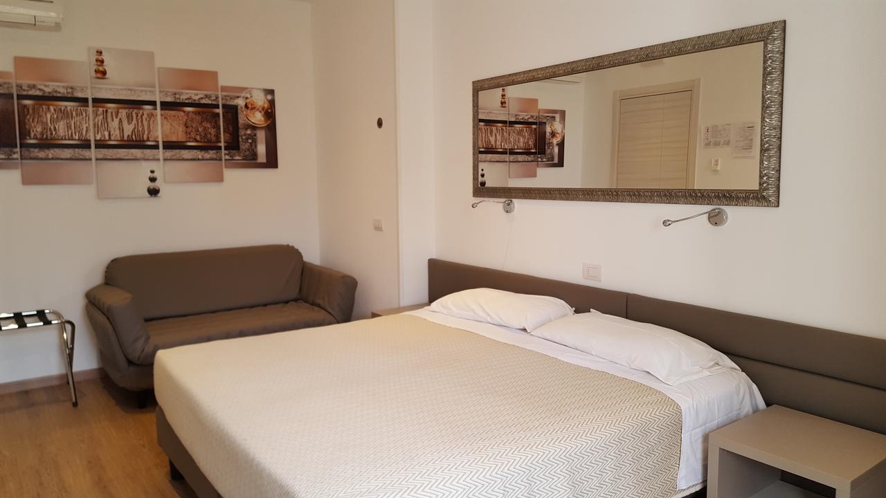 Hotel Pace Brenzone Extérieur photo
